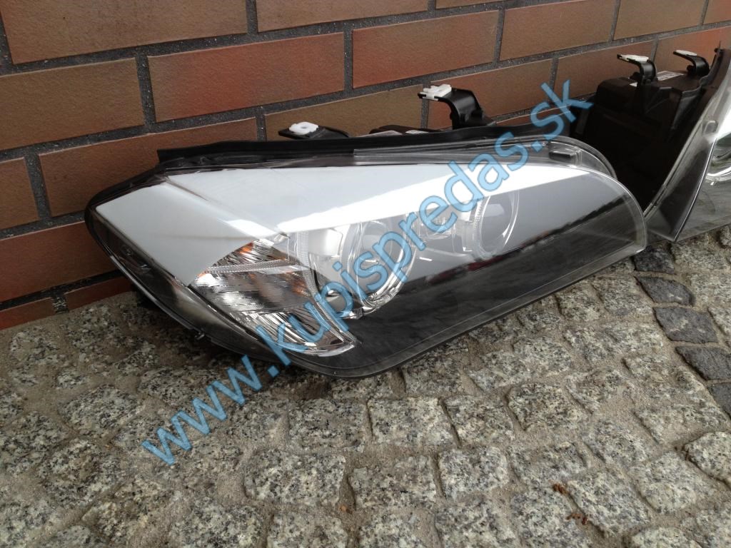 Predné pravé-ľavé Xenon svetlo BMW X1 E84  